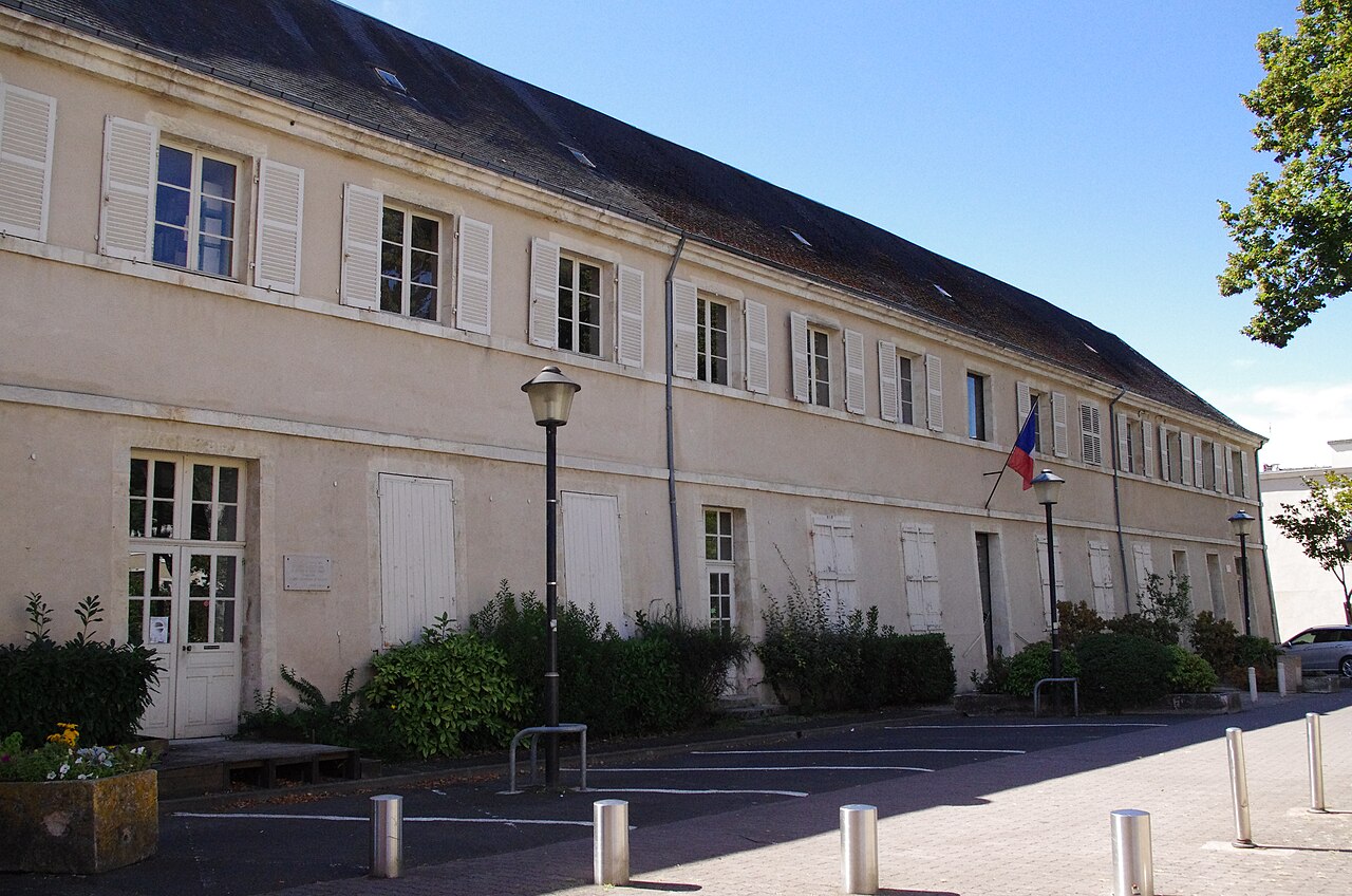 Le Blanc (36300), Indre — la boucherie Le Bœuf Tricolore de Le Blanc